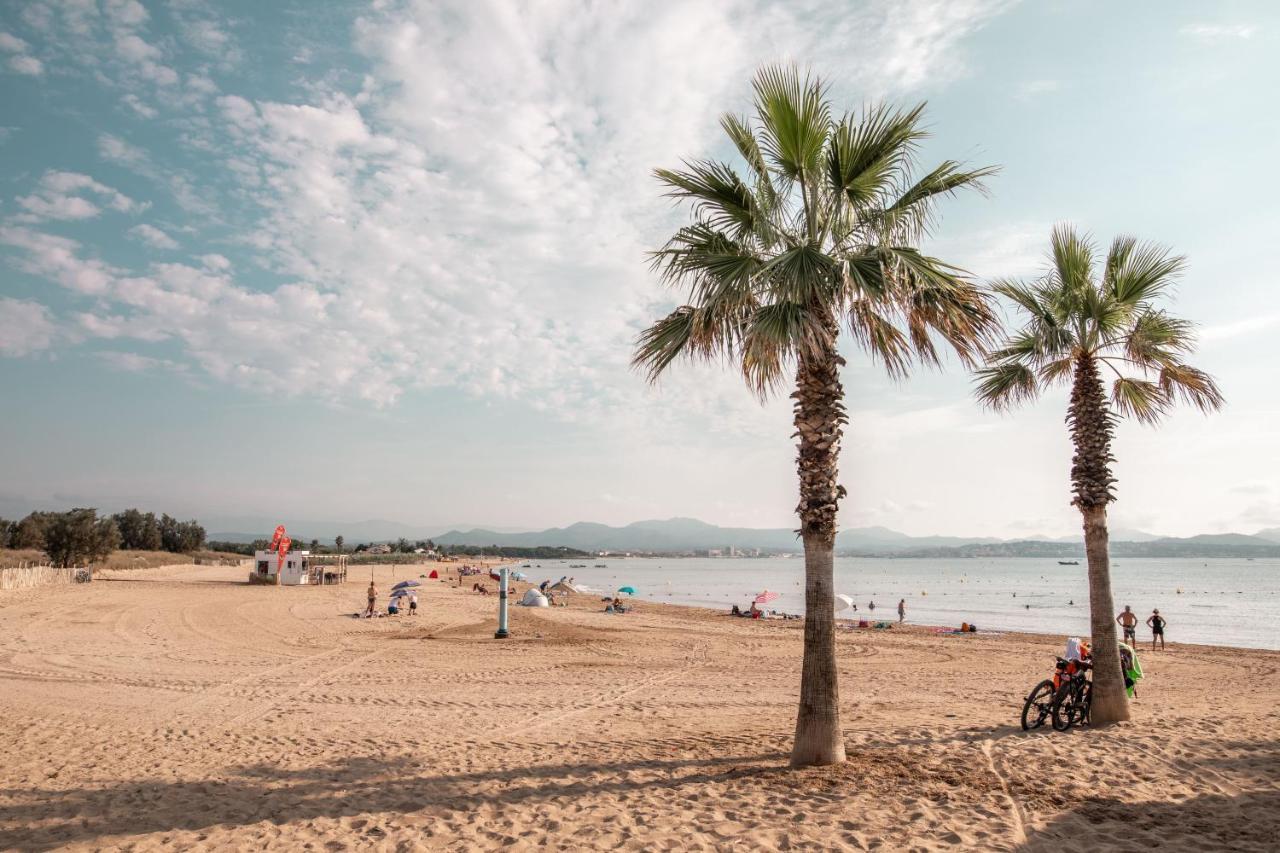 Apartamento Appart' Au Port Fréjus Exterior foto