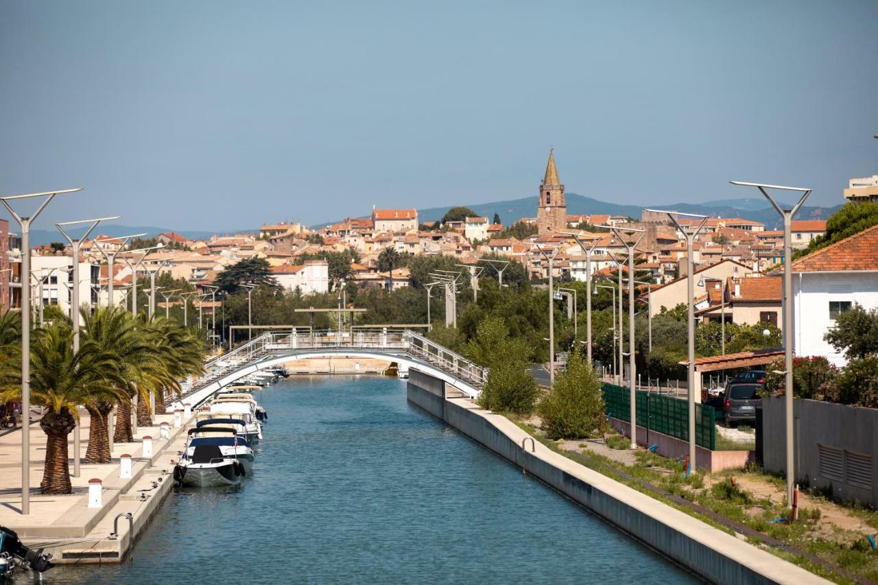 Apartamento Appart' Au Port Fréjus Exterior foto